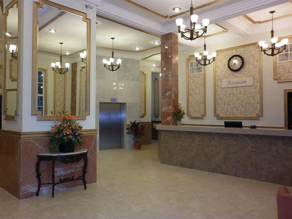 Hotel Victoria Mérida Εξωτερικό φωτογραφία The lobby of the hotel