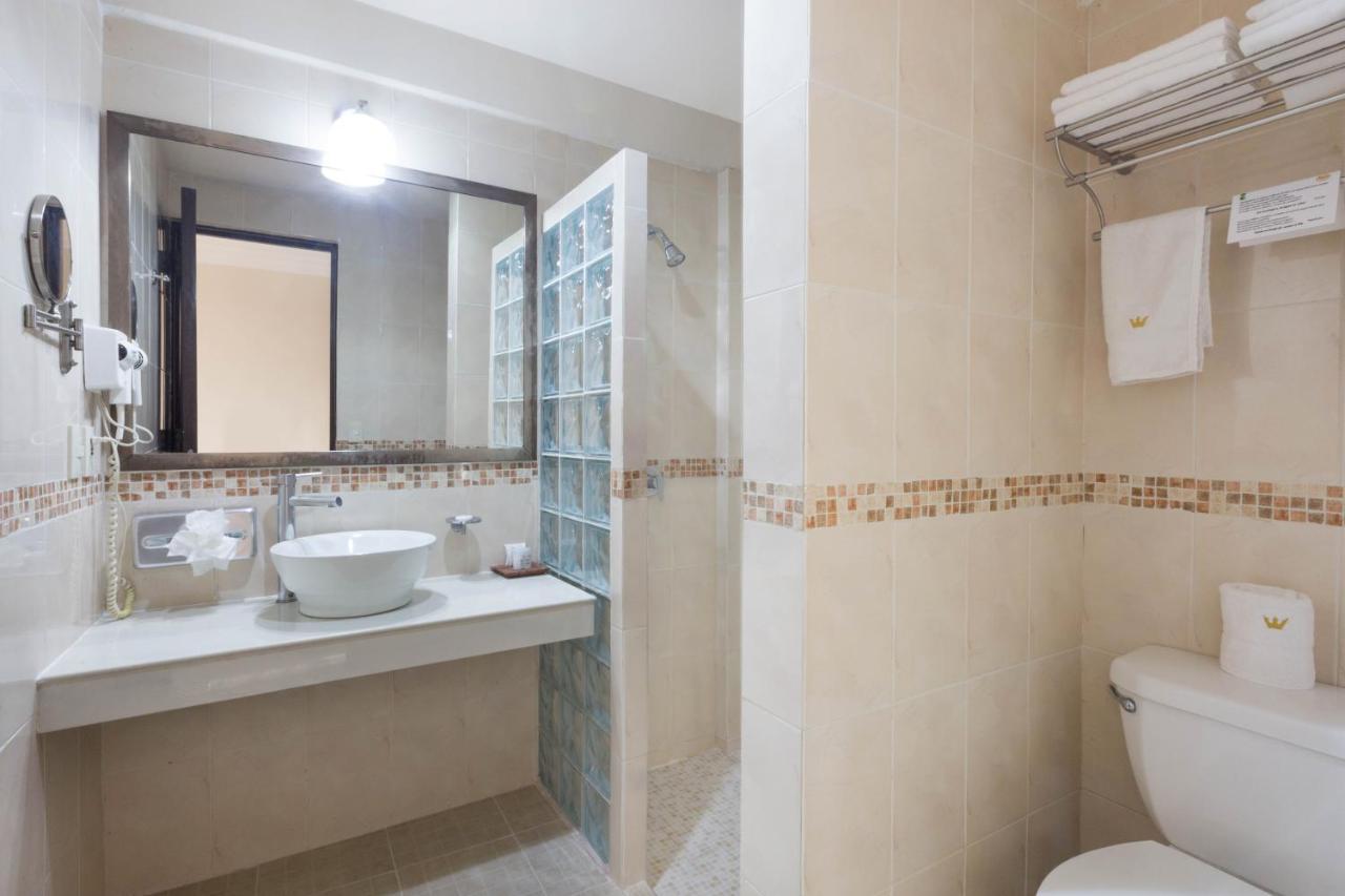 Hotel Victoria Mérida Εξωτερικό φωτογραφία Bathroom