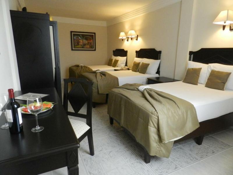 Hotel Victoria Mérida Εξωτερικό φωτογραφία A room at the hotel